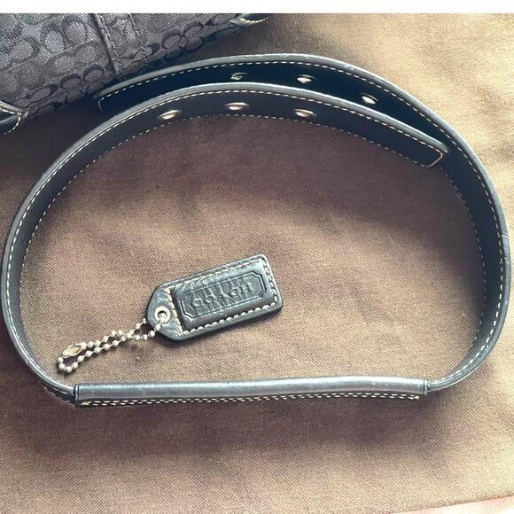 Vintage COACH 6818 SoHo Black Mini Signature 2005 Y2K - Picture 10 of 11